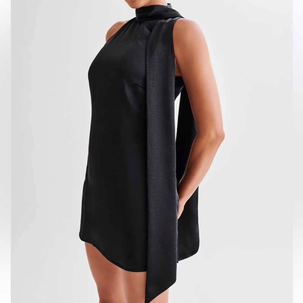 Meshki Aubriella Dress - Picture 3 of 8